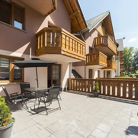 Eleganckie I Stylowe Sun Seasons 24 W Karpaczu Z Parkingiem By Renters カルパッチ