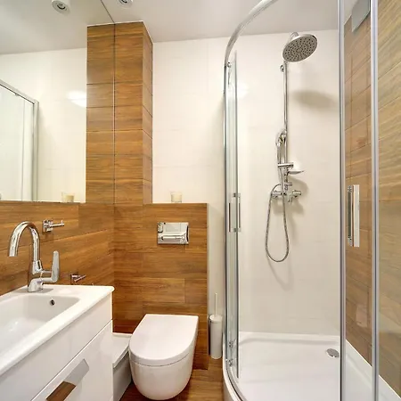 Eleganckie I Stylowe Sun Seasons 24 W Karpaczu Z Parkingiem By Renters アパート カルパッチ