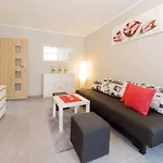 Eleganckie I Stylowe Sun Seasons 24 W Karpaczu Z Parkingiem By Renters