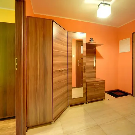 Eleganckie I Stylowe Sun Seasons 24 W Karpaczu Z Parkingiem By Renters