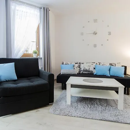 Eleganckie I Stylowe Sun Seasons 24 W Karpaczu Z Parkingiem By Renters