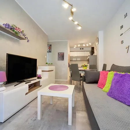 Eleganckie I Stylowe Sun Seasons 24 W Karpaczu Z Parkingiem By Renters *